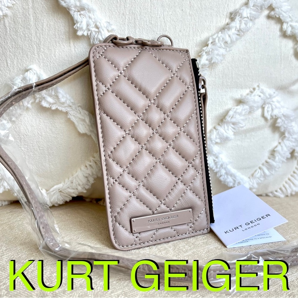 London Quilted Card Holder with Lanyard